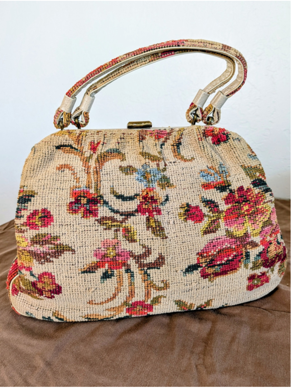 Vintage Floral Needlepoint Tapestry Kiss Lock Handbag Cottagecore Carpet Bag - Picture 12 of 16